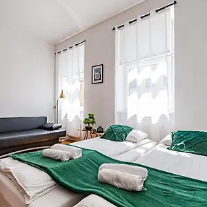 Apartahotel My - Cityroom
