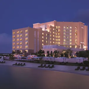 Traders Hotel, 4* Abu Dhabi