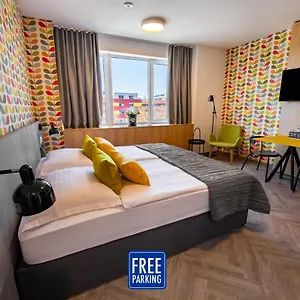 **** Otel Urban Ring Slovenya