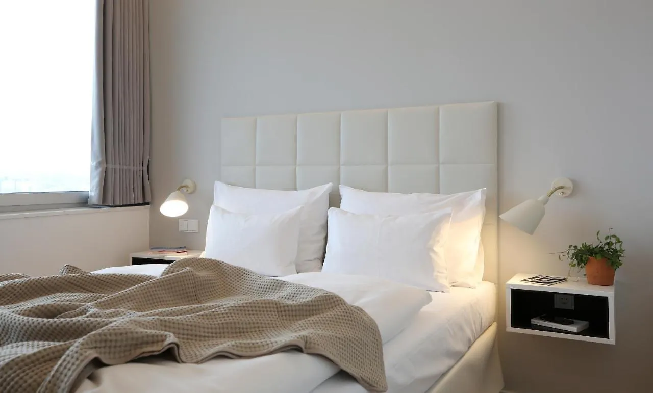 Philsplace Full-Service Apartments Viena Apartahotel